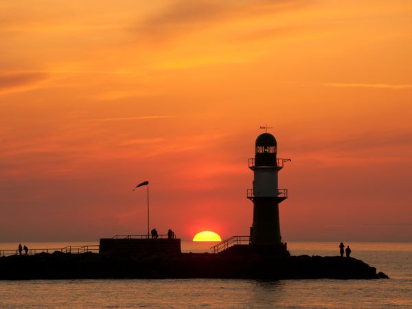 Sonnenuntergang mit Leuchtfeuer 5