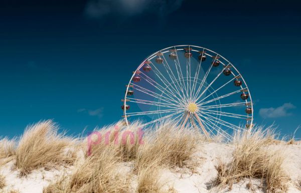 Riesenrad in den Dünen