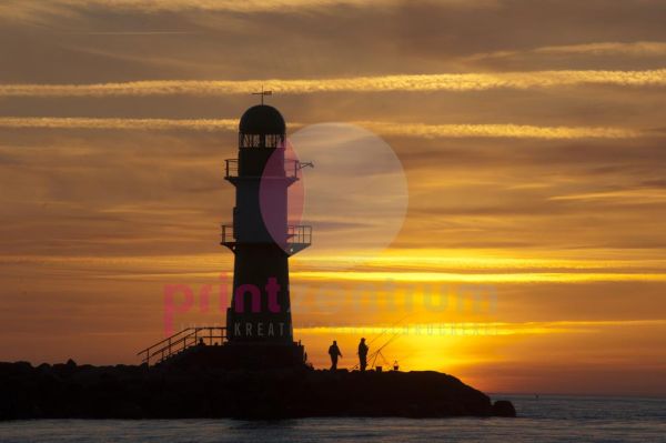 Sonnenuntergang mit Leuchtfeuer 6